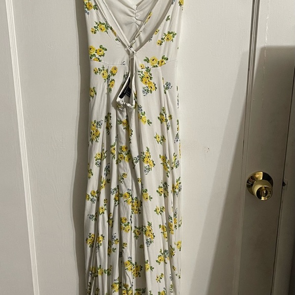 Forever 21 Long white dress with flower print - Picture 2 of 3